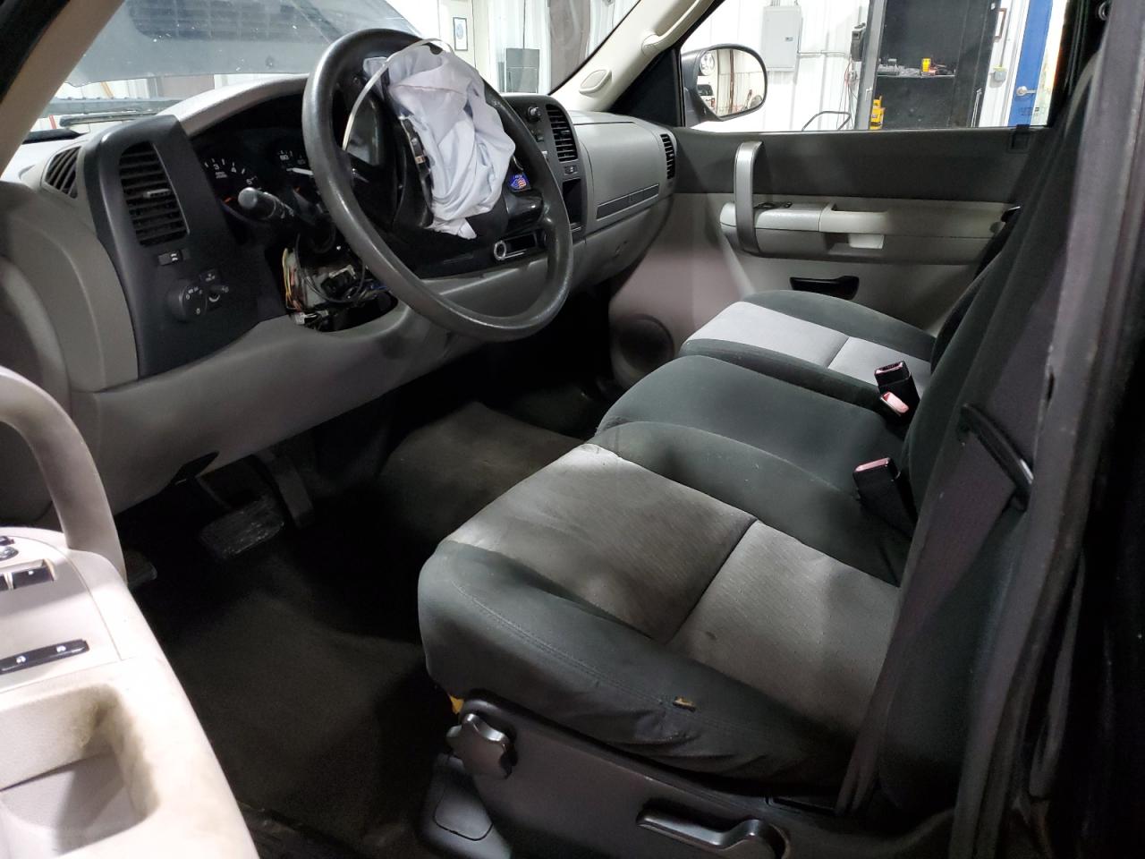 Chevrolet Silverado C1500 Image 6