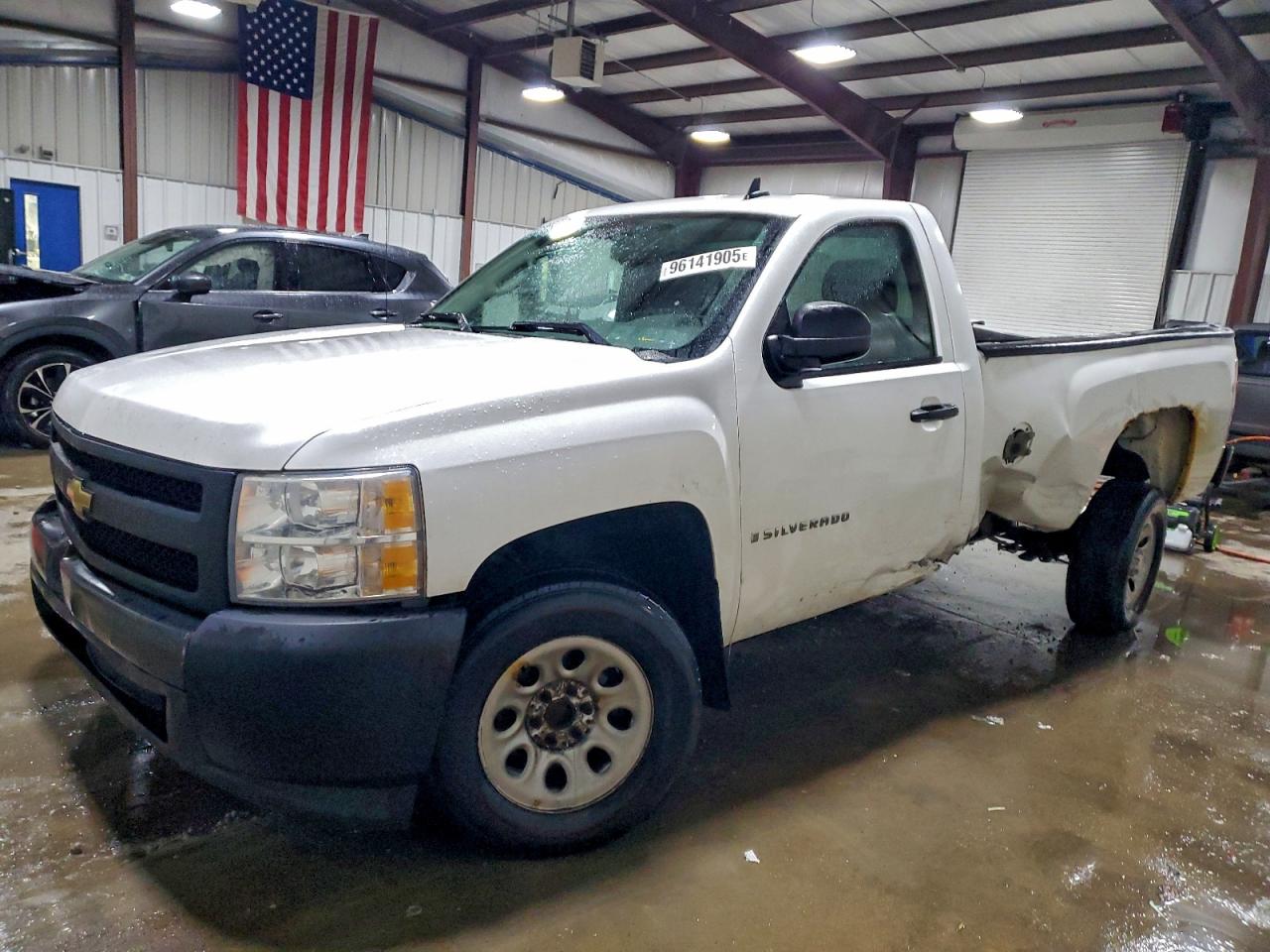 Chevrolet Silverado C1500 Image 1
