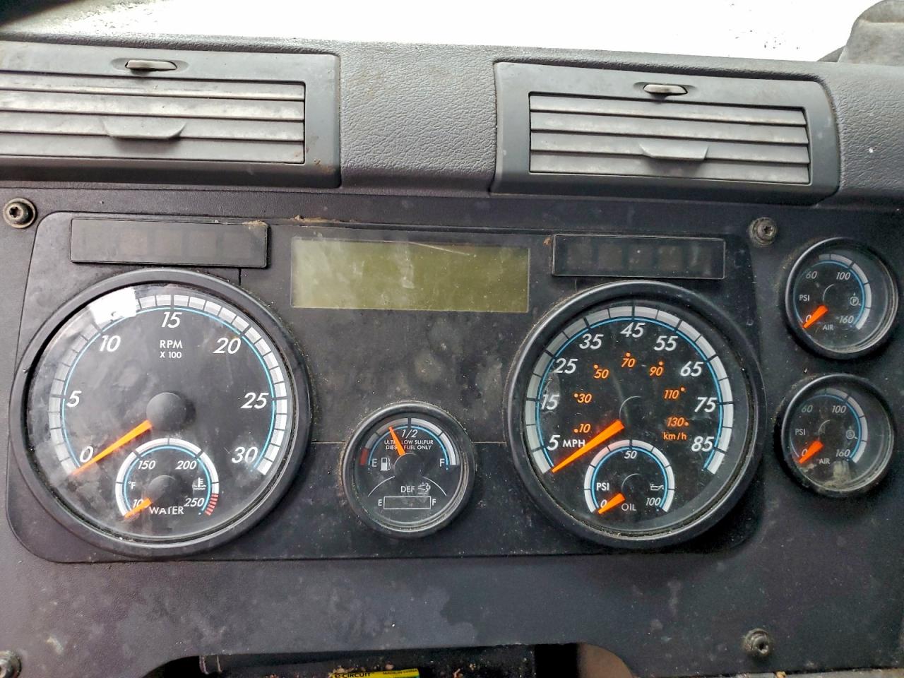 Freightliner Cascadia 1 Image 4