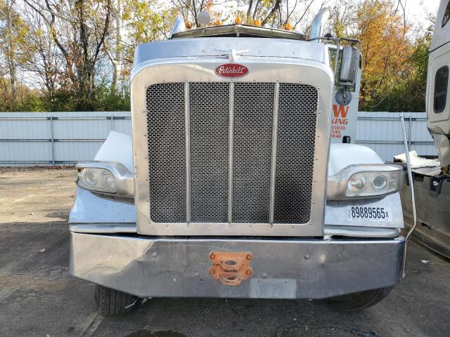 Peterbilt Tractor 389 Image 6