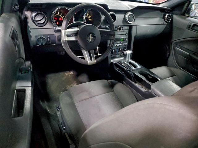 Ford Mustang Image 6