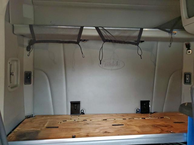 Peterbilt Tractor 579 Image 7