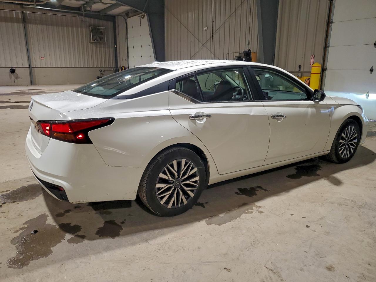 Nissan Altima Sv Image 10