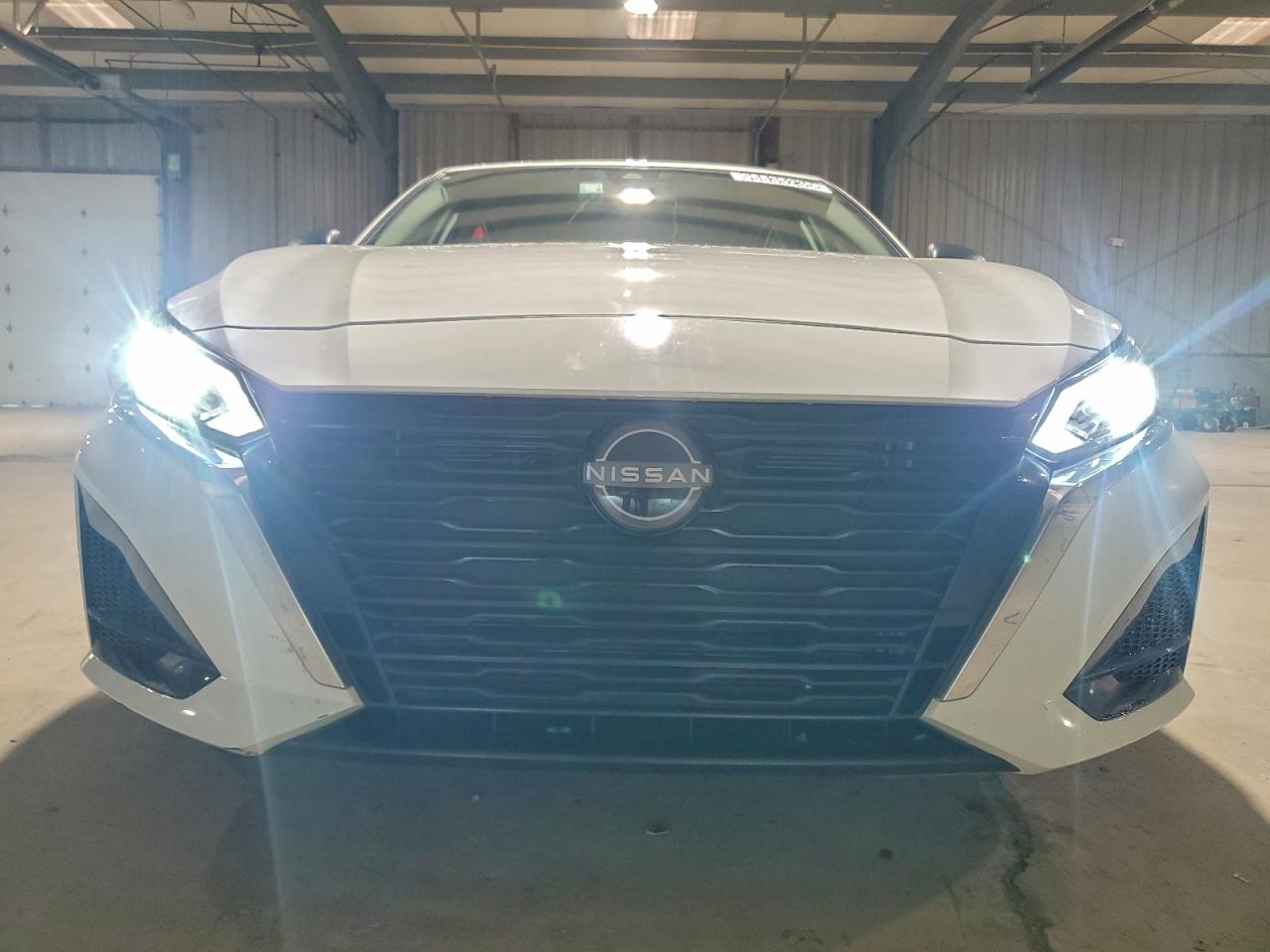 Nissan Altima Sv Image 11