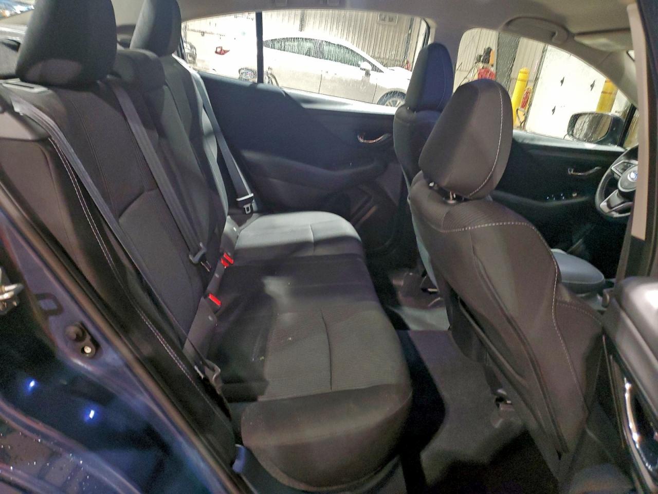 Subaru Legacy Premium Image 13