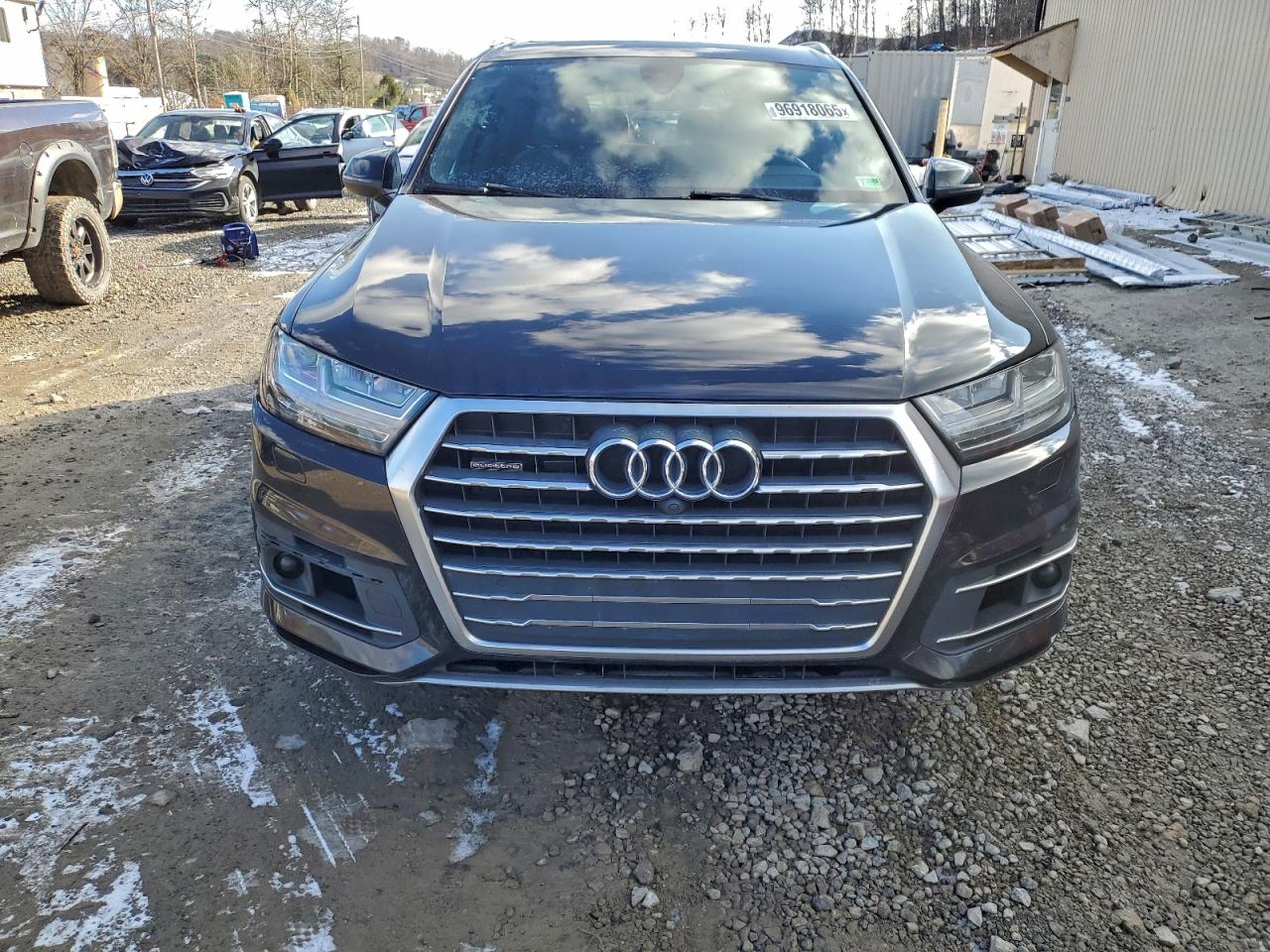 Audi Q7 Prestige Image 10