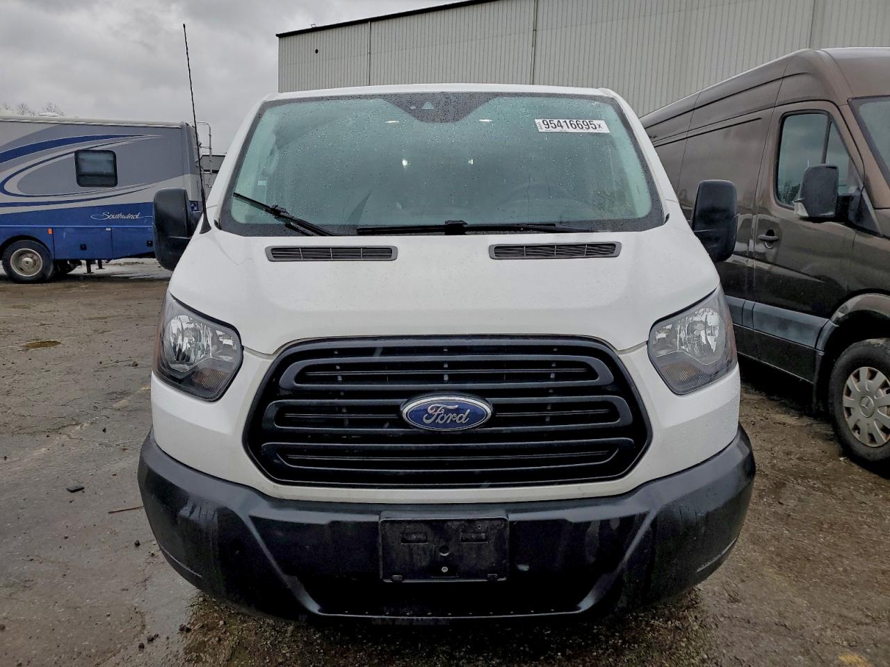 Ford Transit T-250 Image 2