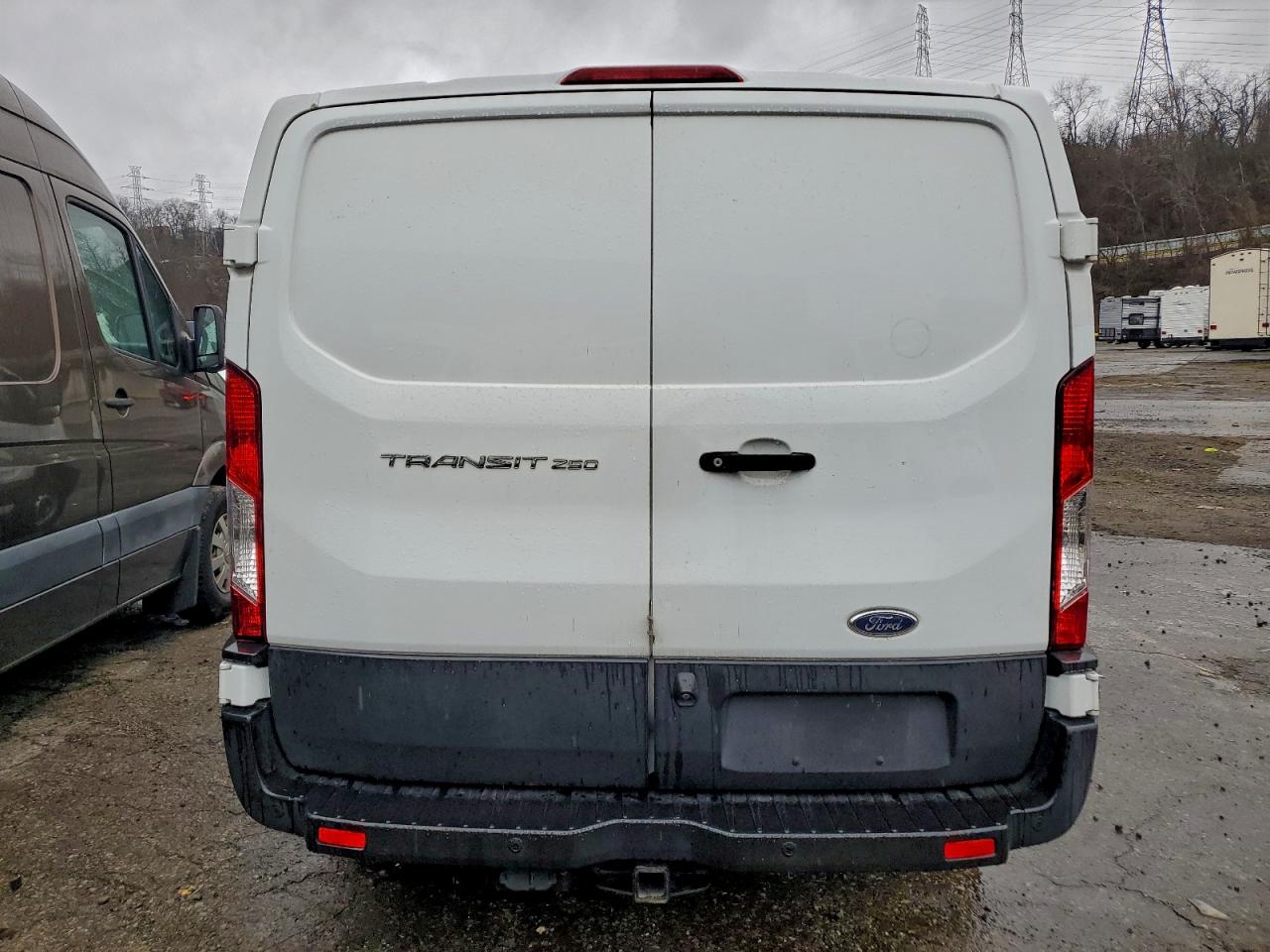 Ford Transit T-250 Image 8