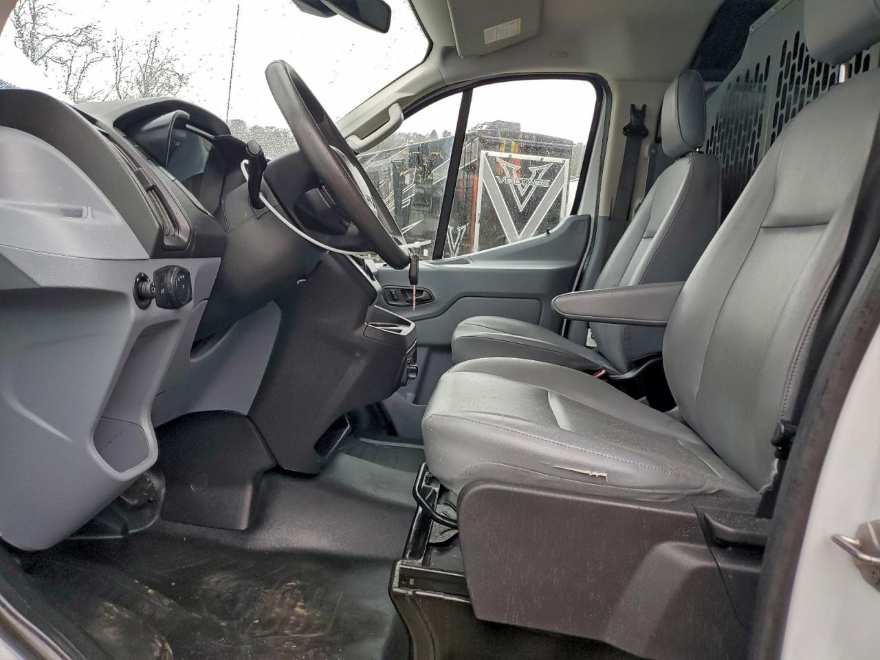 Ford Transit T-250 Image 9