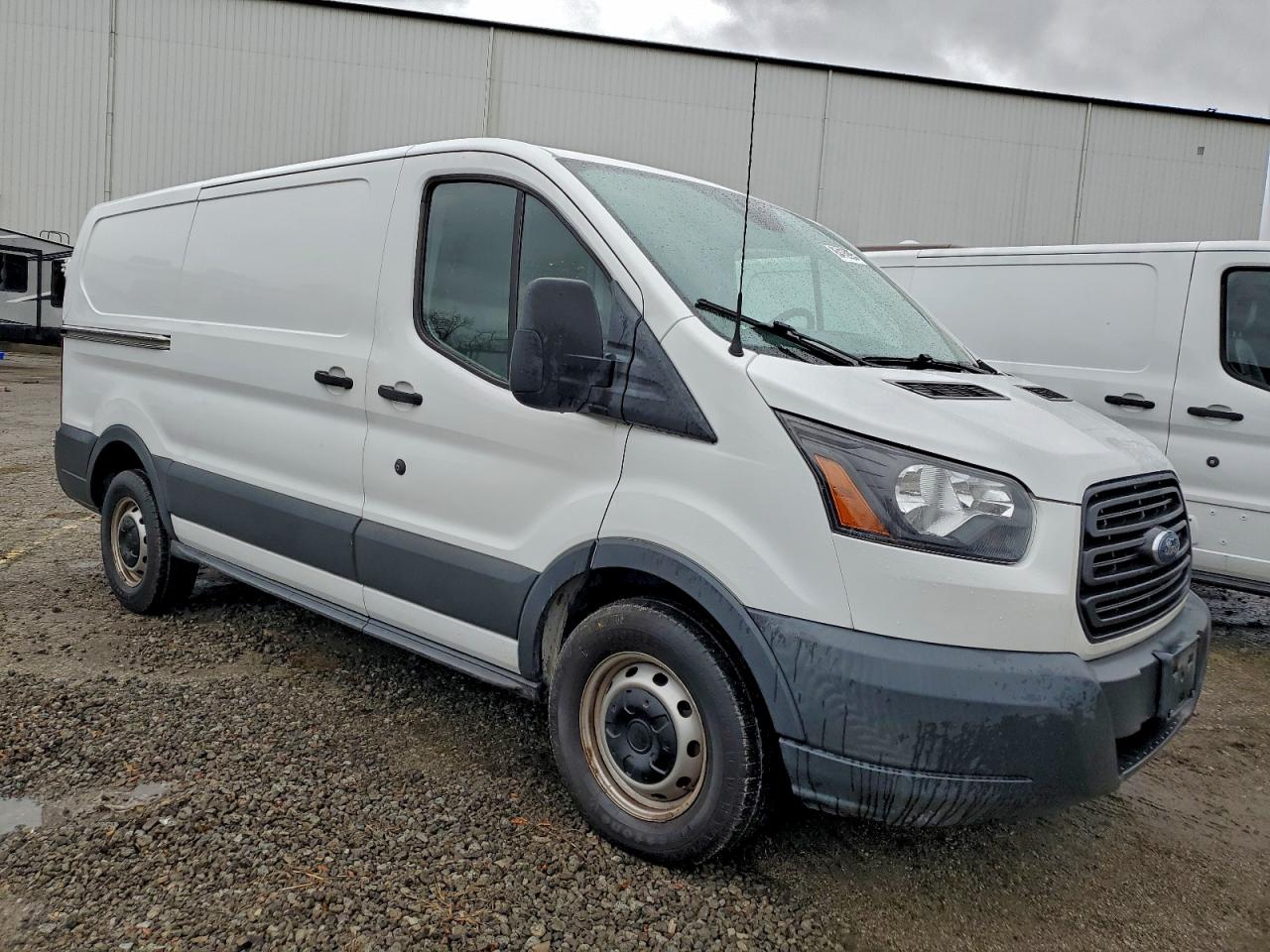 Ford Transit T-150 Image 2