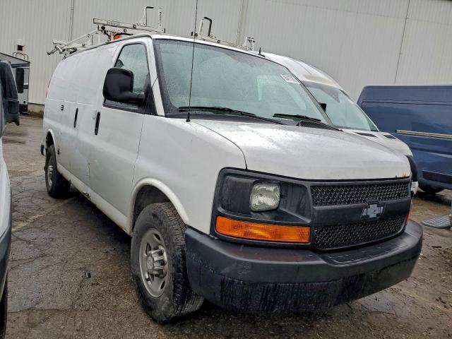 Chevrolet Express Image 3