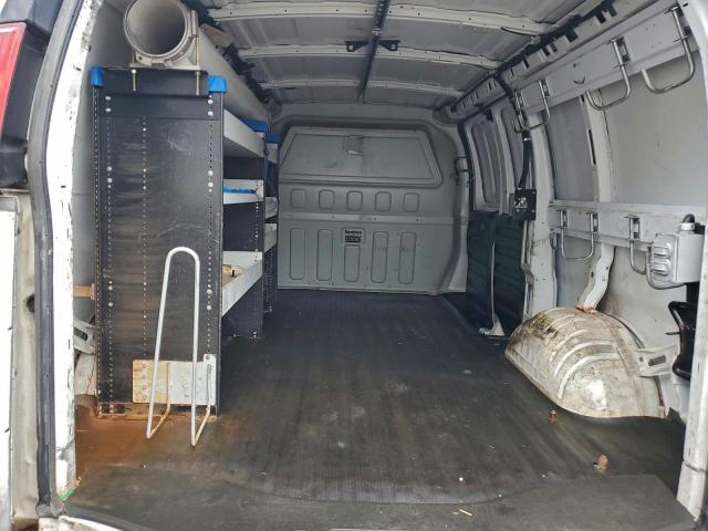 Chevrolet Express Image 11