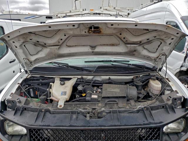 Chevrolet Express Image 10