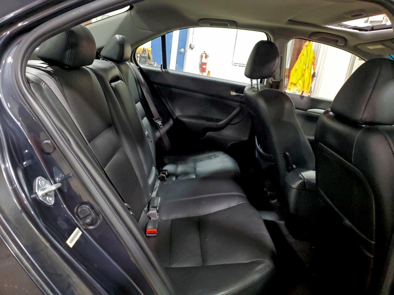 Acura TSX Image 7