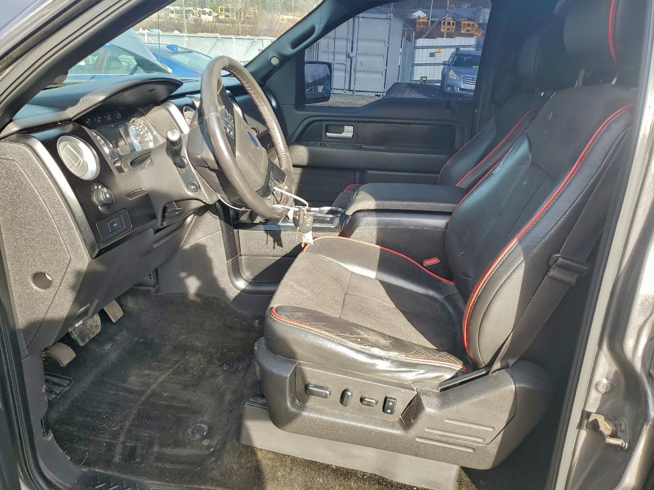 Ford F-150 Supercrew Image 5