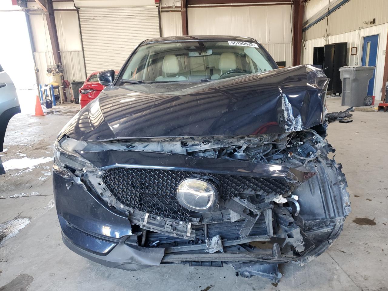 Mazda Cx Grand Touring Image 2