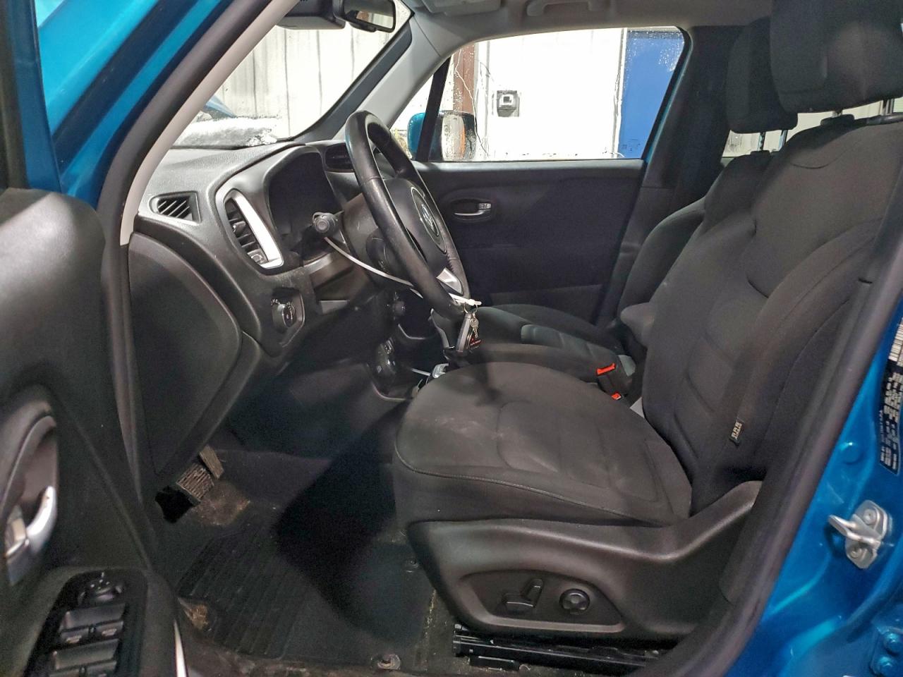 Jeep Renegade Latitude Image 11