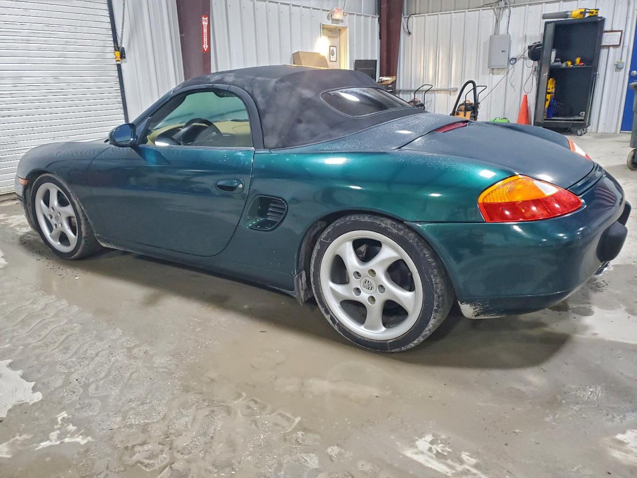 Porsche Boxster Image 4