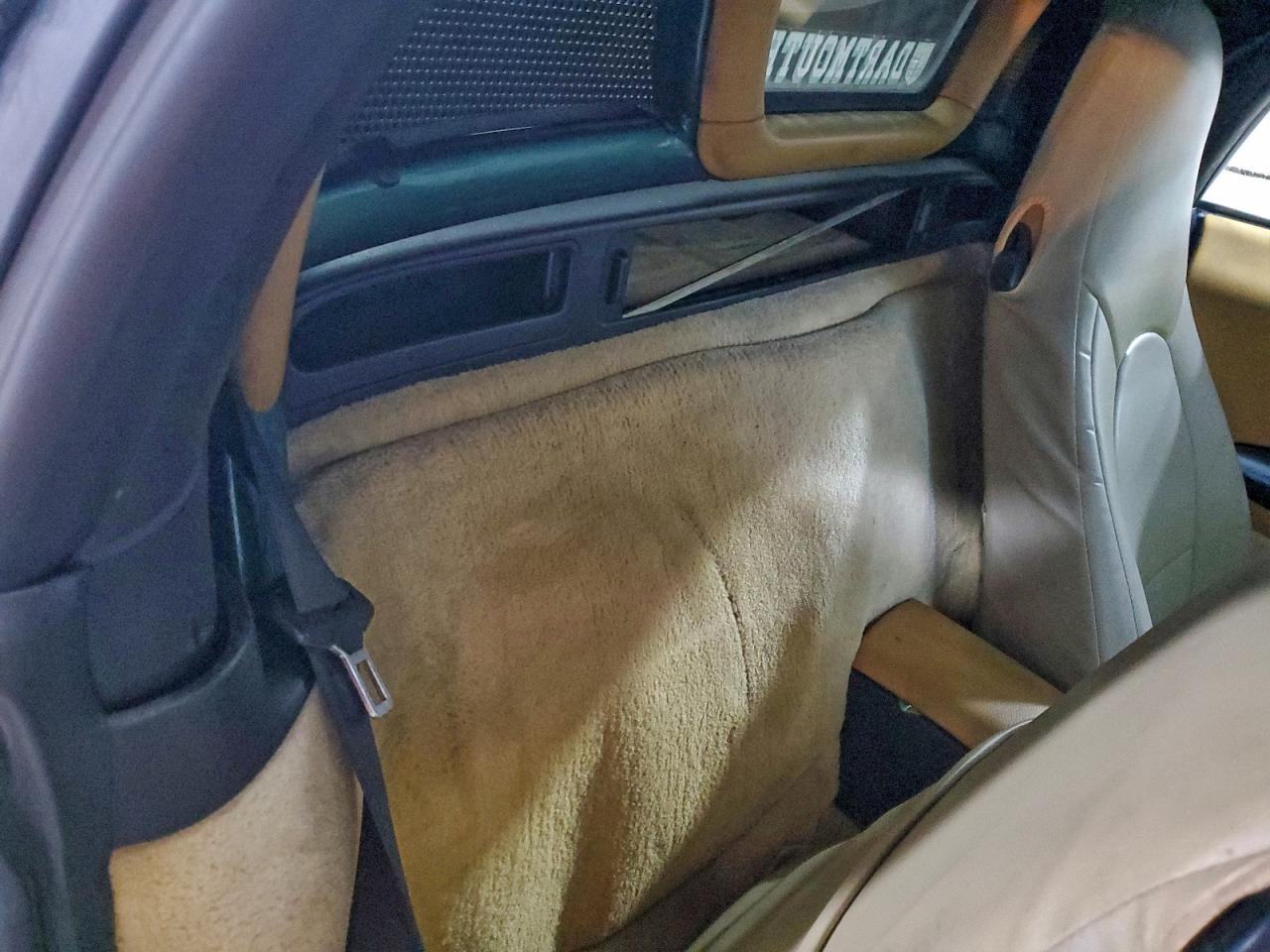 Porsche Boxster Image 10