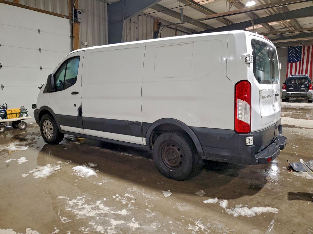 Ford Transit T-150 Image 4