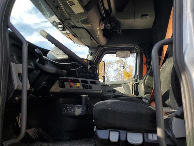 Freightliner Cascadia 1 Image 5