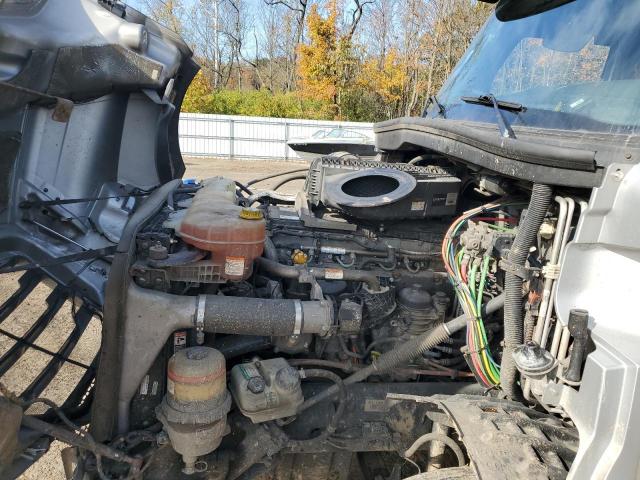 Freightliner Cascadia 1 Image 3