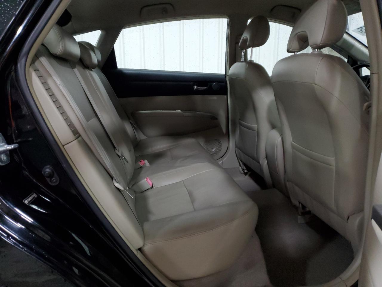 Toyota Prius Image 10