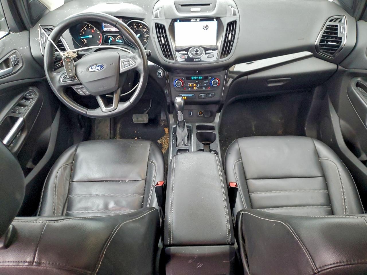 Ford Escape Titanium Image 9