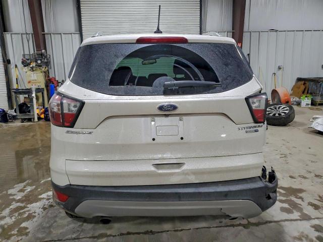 Ford Escape Titanium Image 14