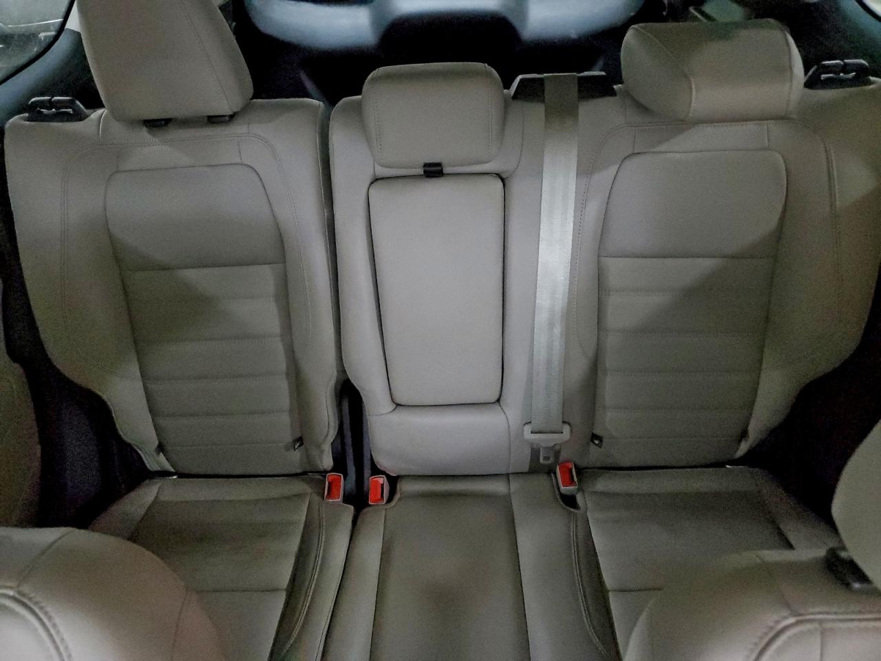 Ford Escape Titanium Image 9