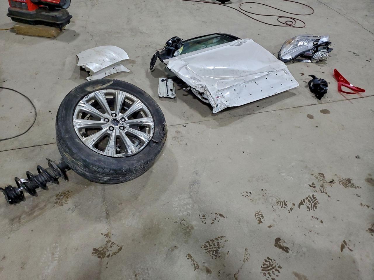 Ford Escape Titanium Image 10