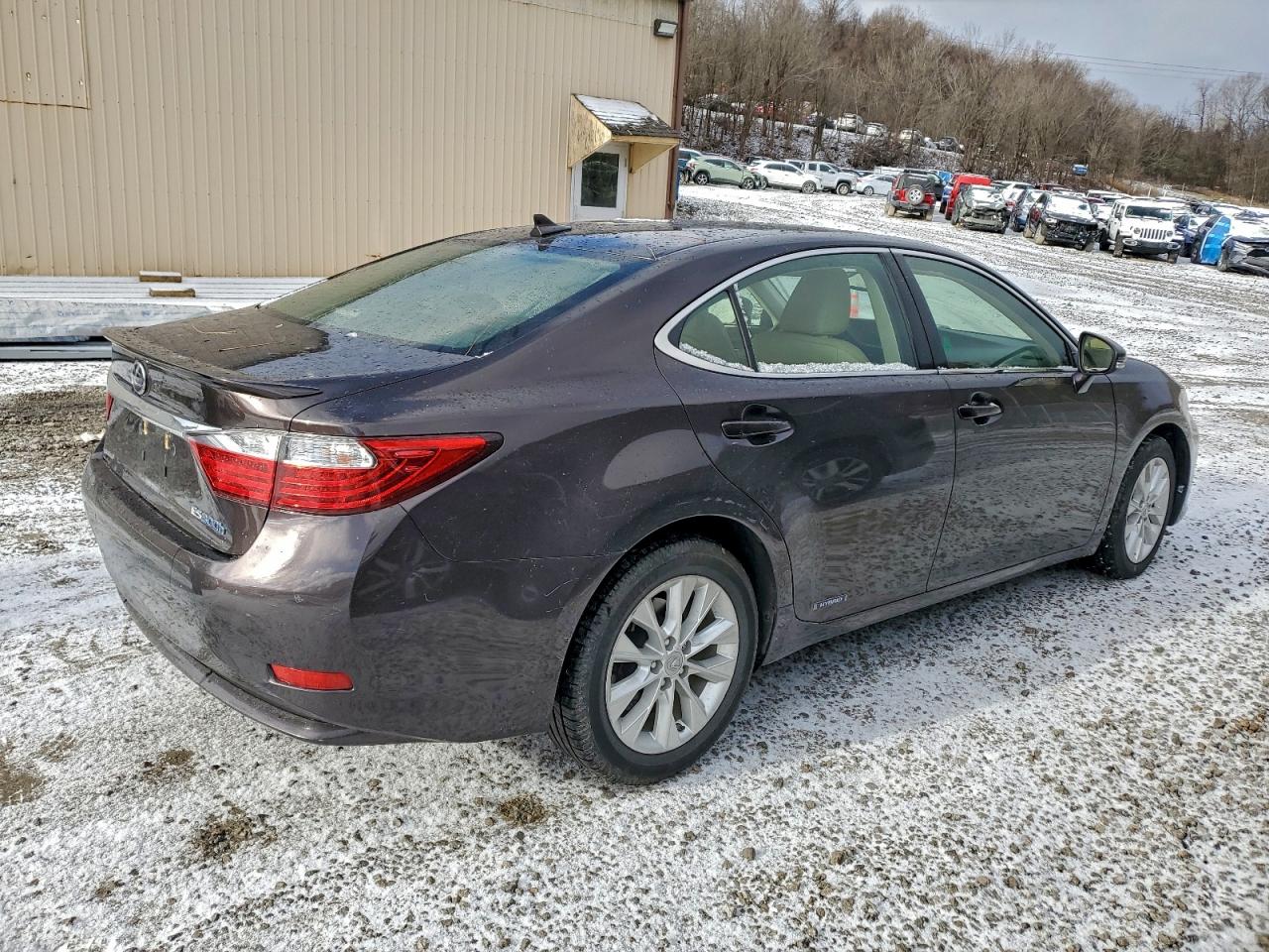 Lexus Es 300h Image 11