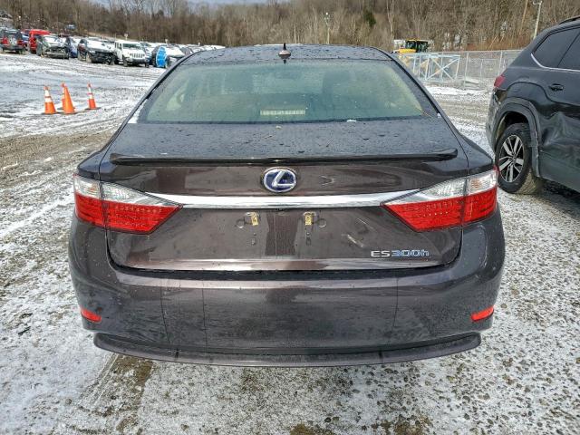 Lexus Es 300h Image 4