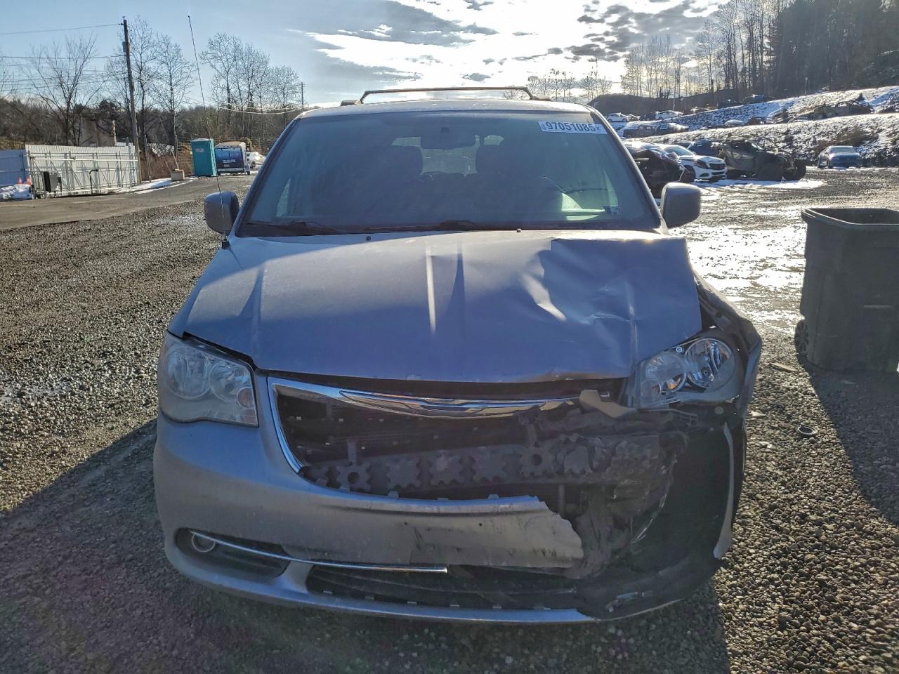 Chrysler Minivan Touring Image 4