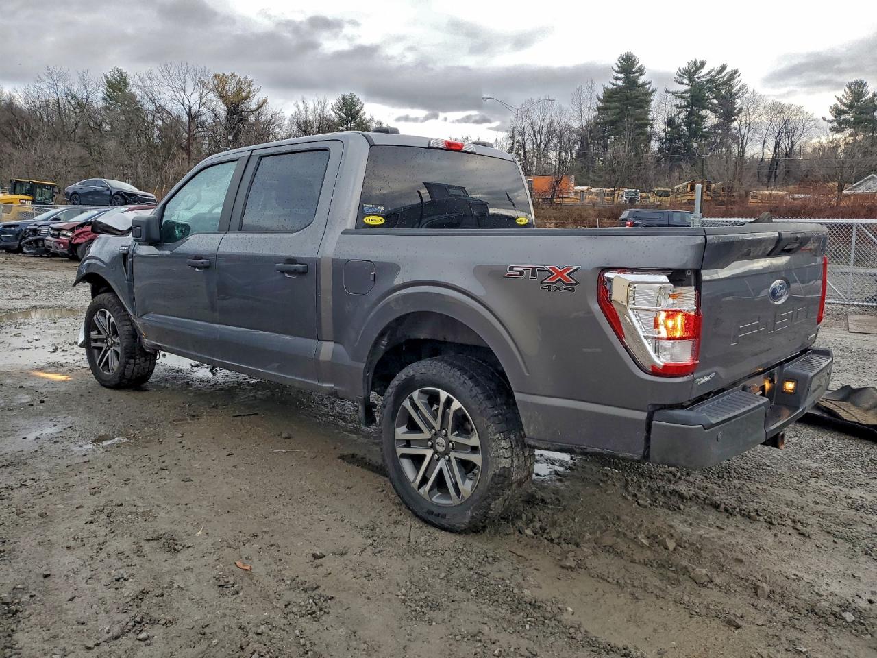 Ford F-150 Supercrew Image 3