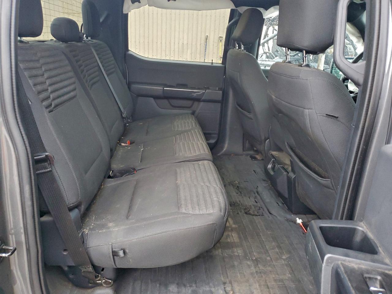 Ford F-150 Supercrew Image 4