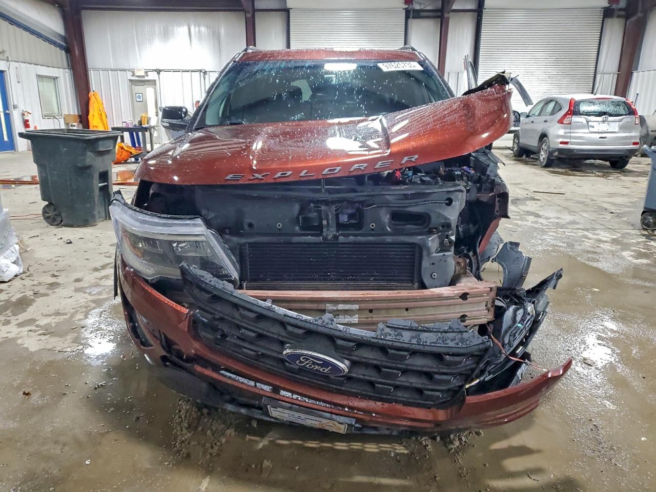 Ford Explorer Sport Image 8