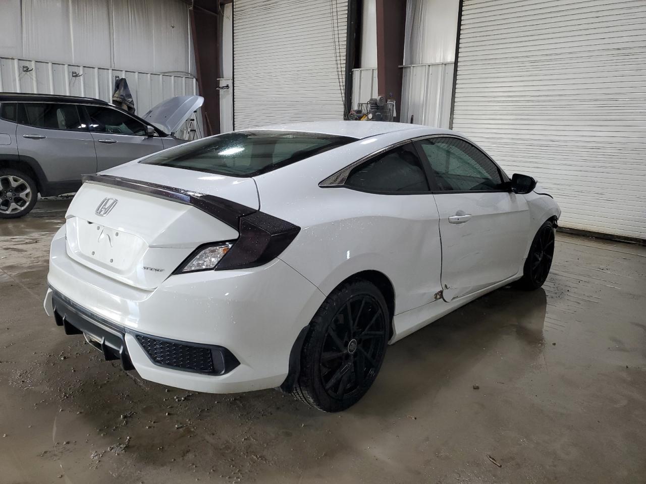 Honda Civic Sport Image 2