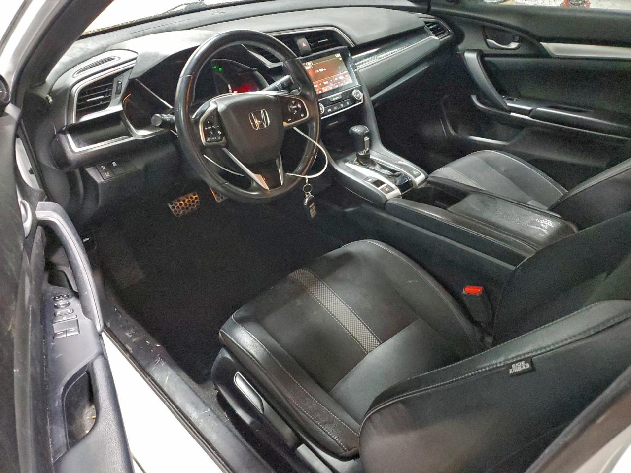 Honda Civic Sport Image 12