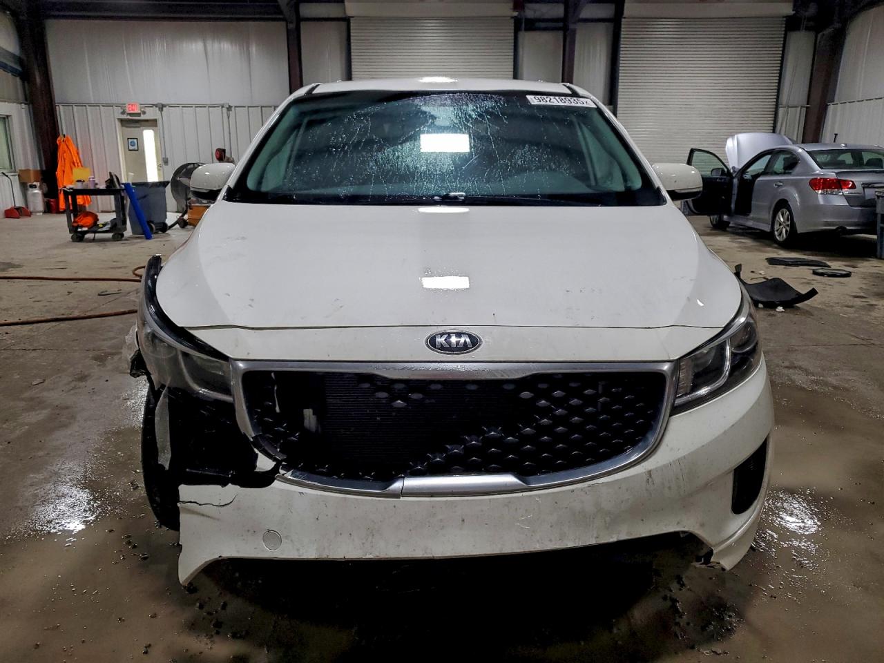 Kia Sedona Lx Image 7