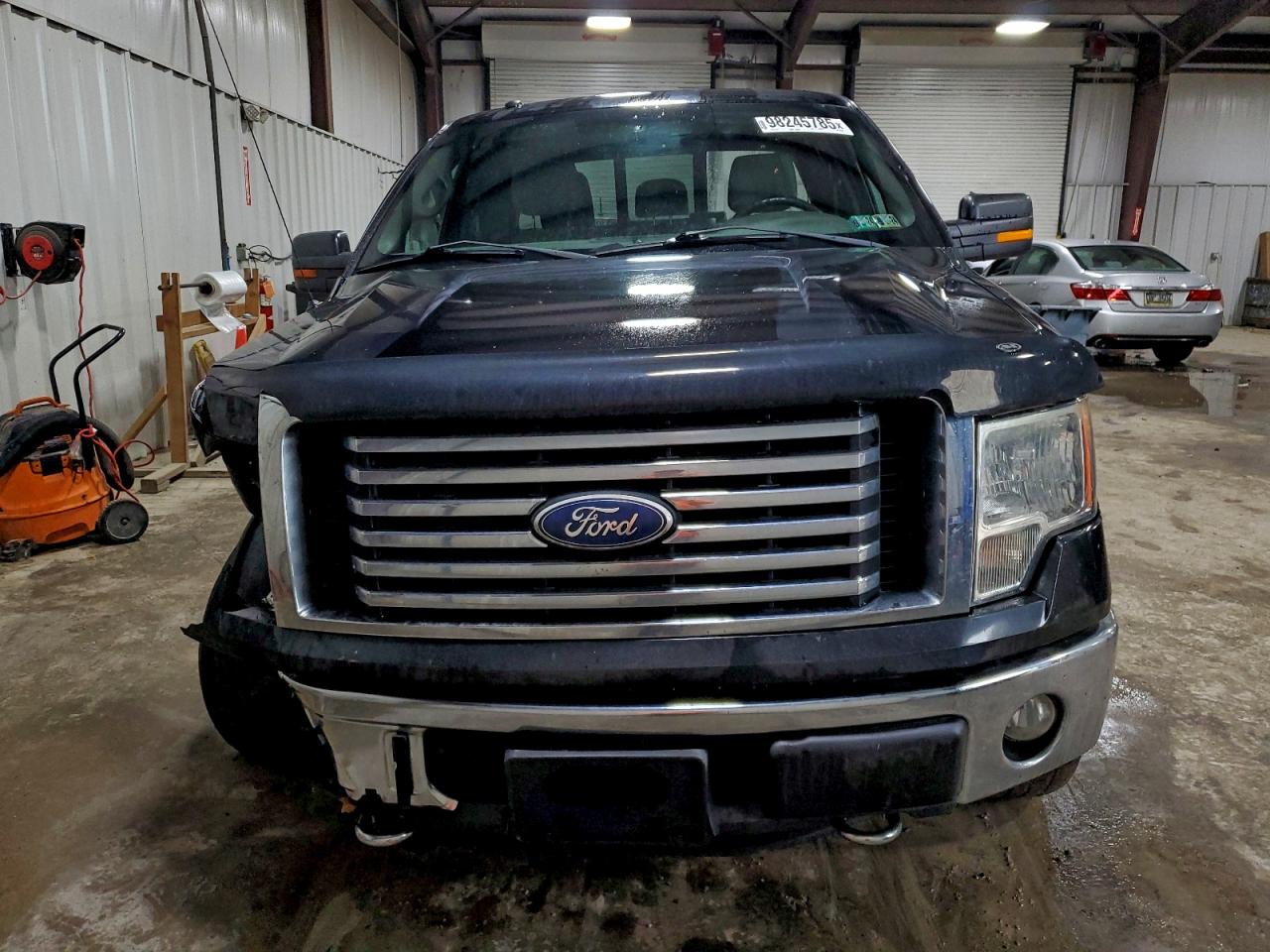 Ford F-150 Super Cab Image 6
