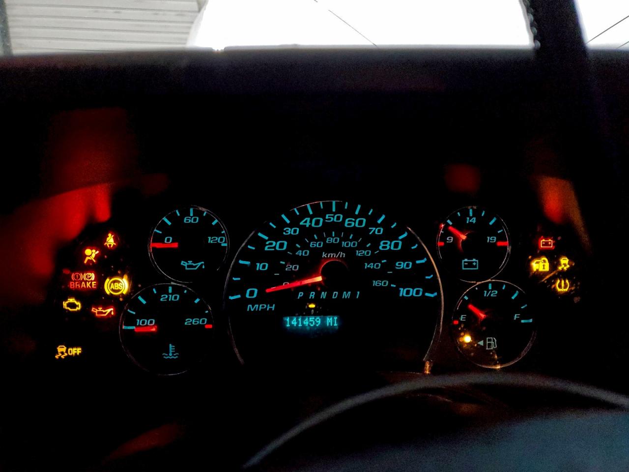 GMC Savana G2500 Image 12