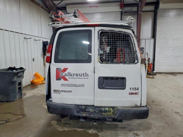 GMC Savana G2500 Image 5