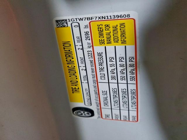 GMC Savana G2500 Image 7