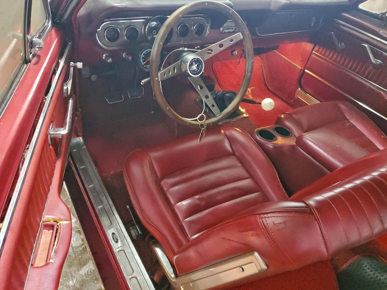 Ford Mustang Image 3