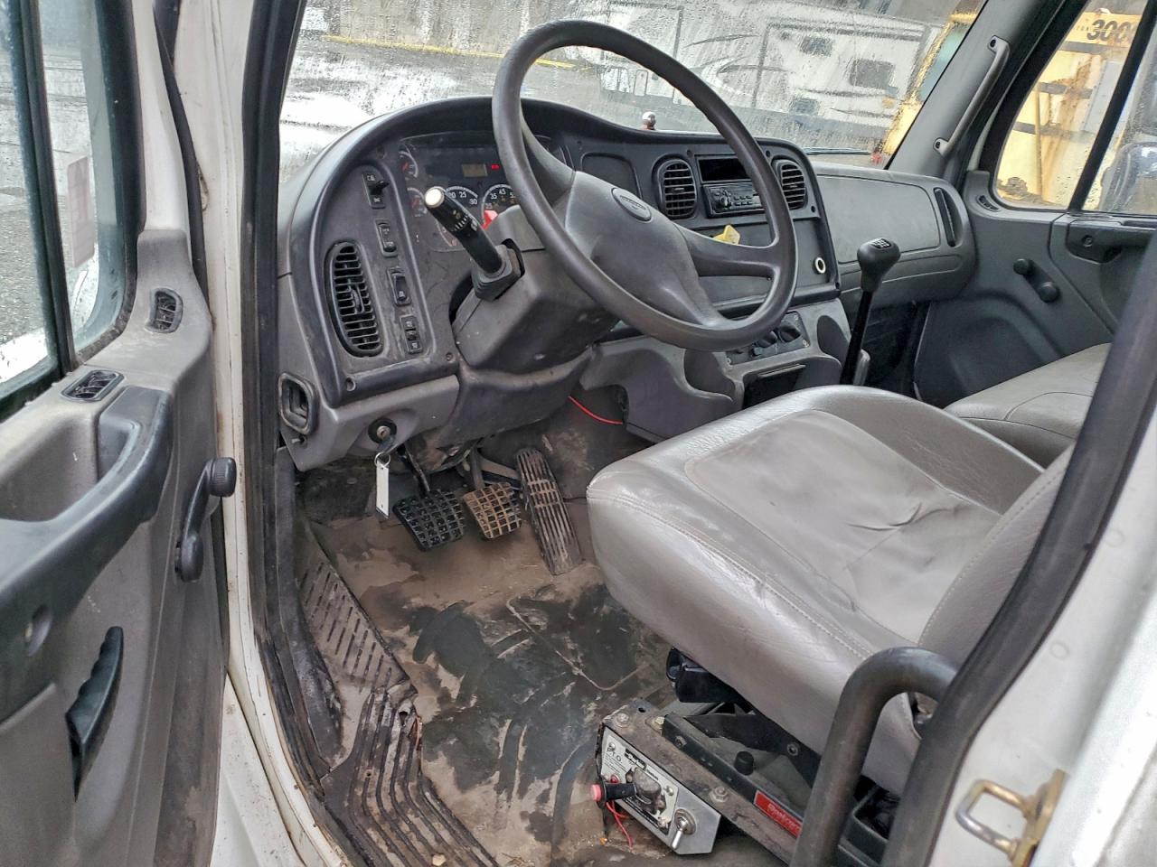 Freightliner M2 106 Med 106 Medium Duty Image 9