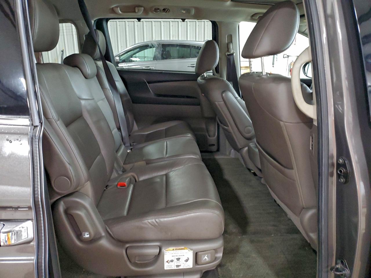 Honda Odyssey Touring Image 12