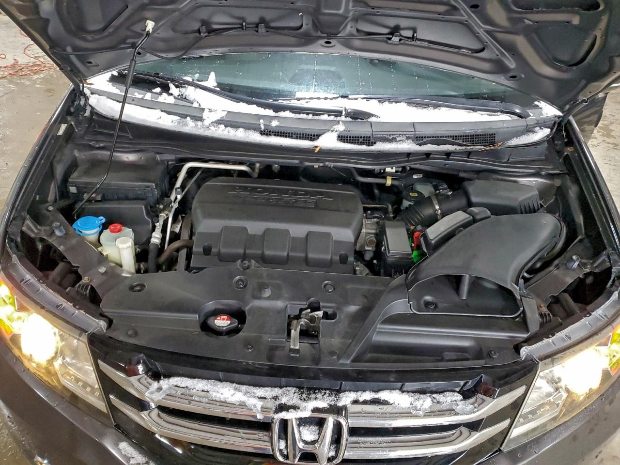 Honda Odyssey Touring Image 10