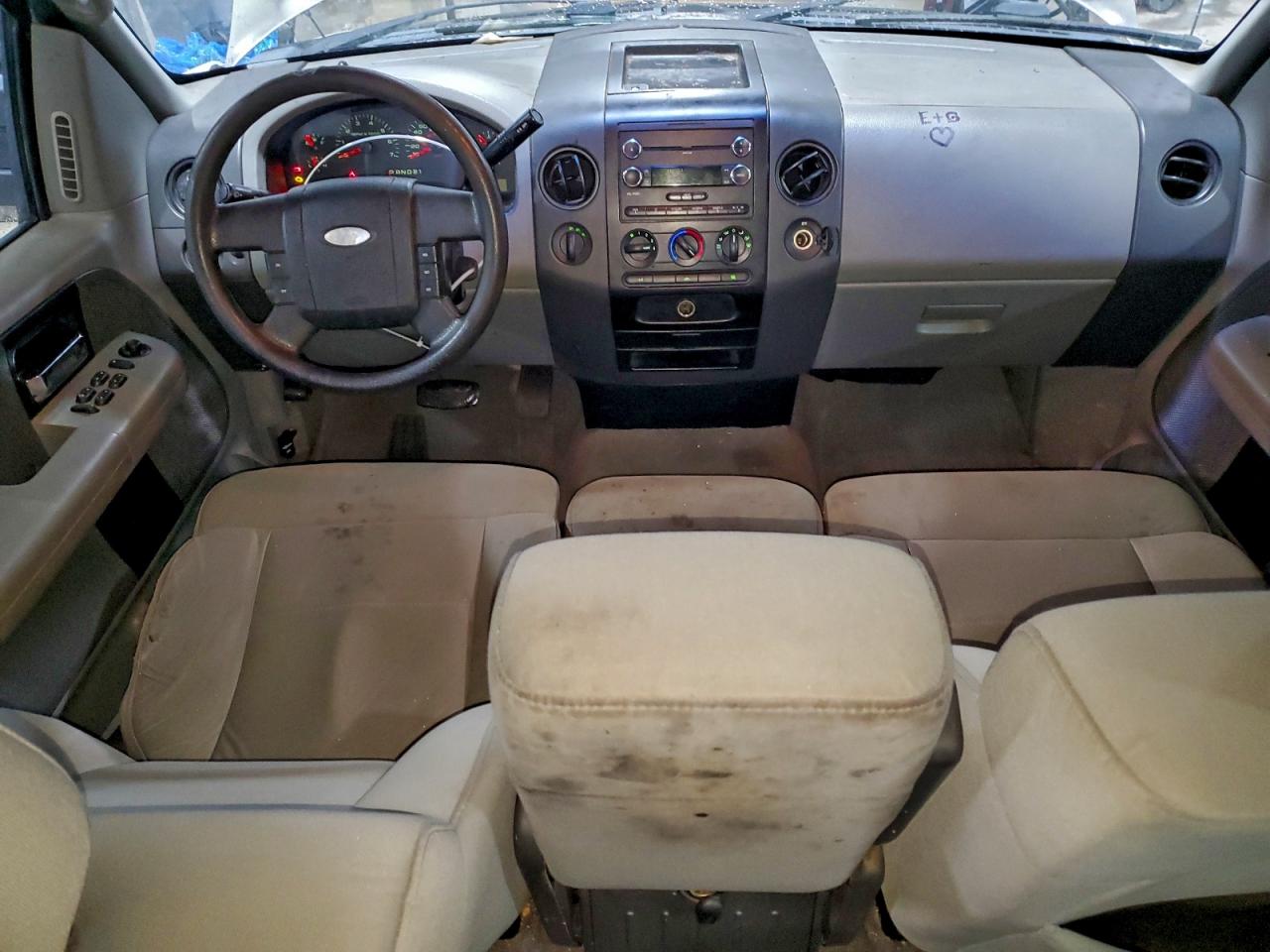 Ford F-150 Supercrew Image 8