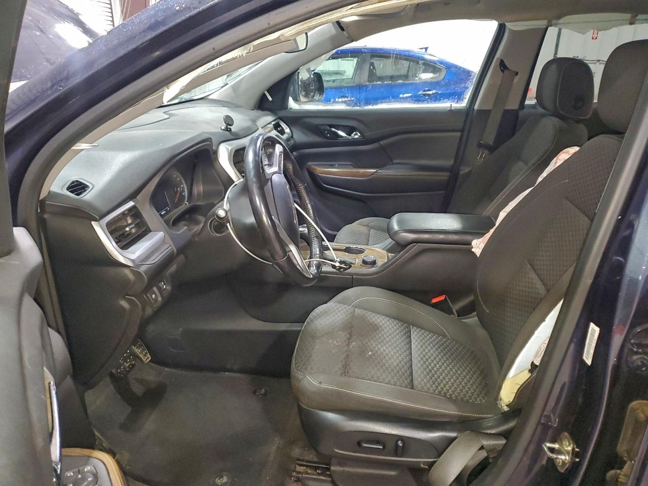 GMC Acadia Sle Image 2